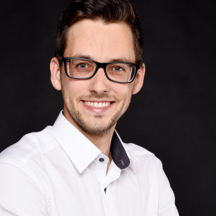 Business-Mitarbeiter-Portrait-BaselNatascha-Jansen-PHOTOGRAPHY_0d7.jpg
