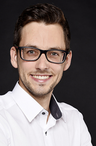 Fotograf-Basel-Business7-Portrait-Mitarbeiterportrait-Baselland_13.jpg